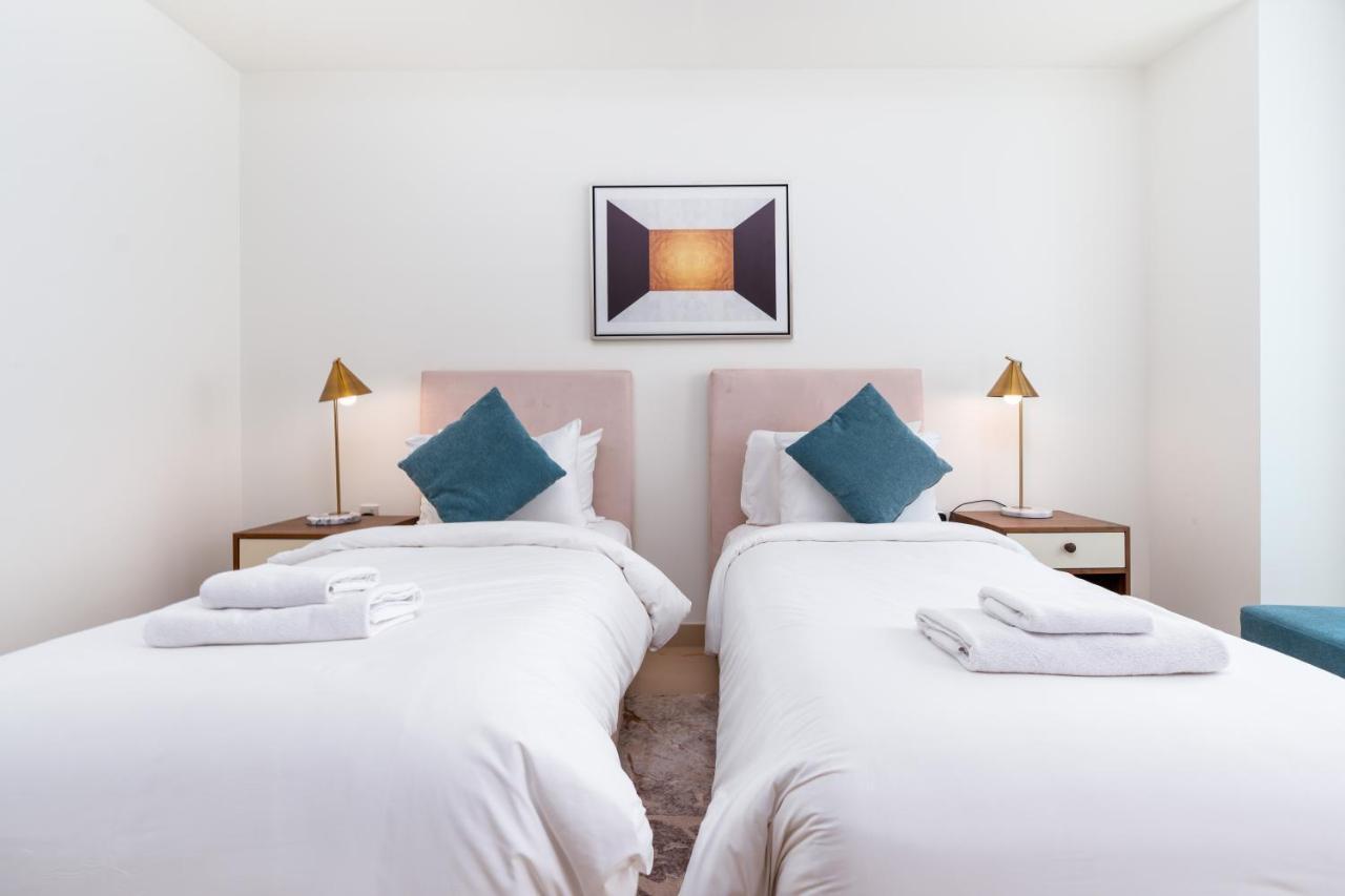 Vacay Lettings - Burj Vista High Floor Burj Khalifa & Fountain View Leilighet Dubai Eksteriør bilde