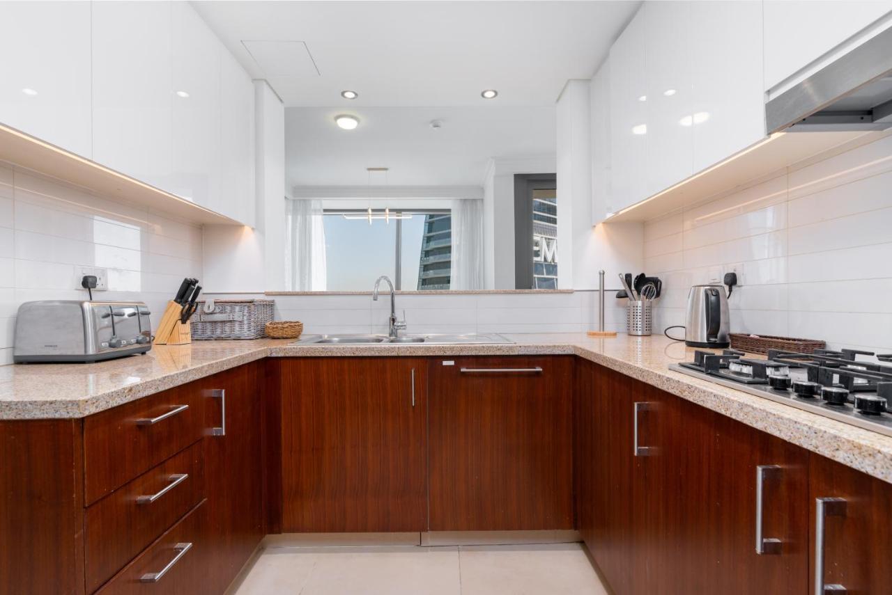 Vacay Lettings - Burj Vista High Floor Burj Khalifa & Fountain View Leilighet Dubai Eksteriør bilde