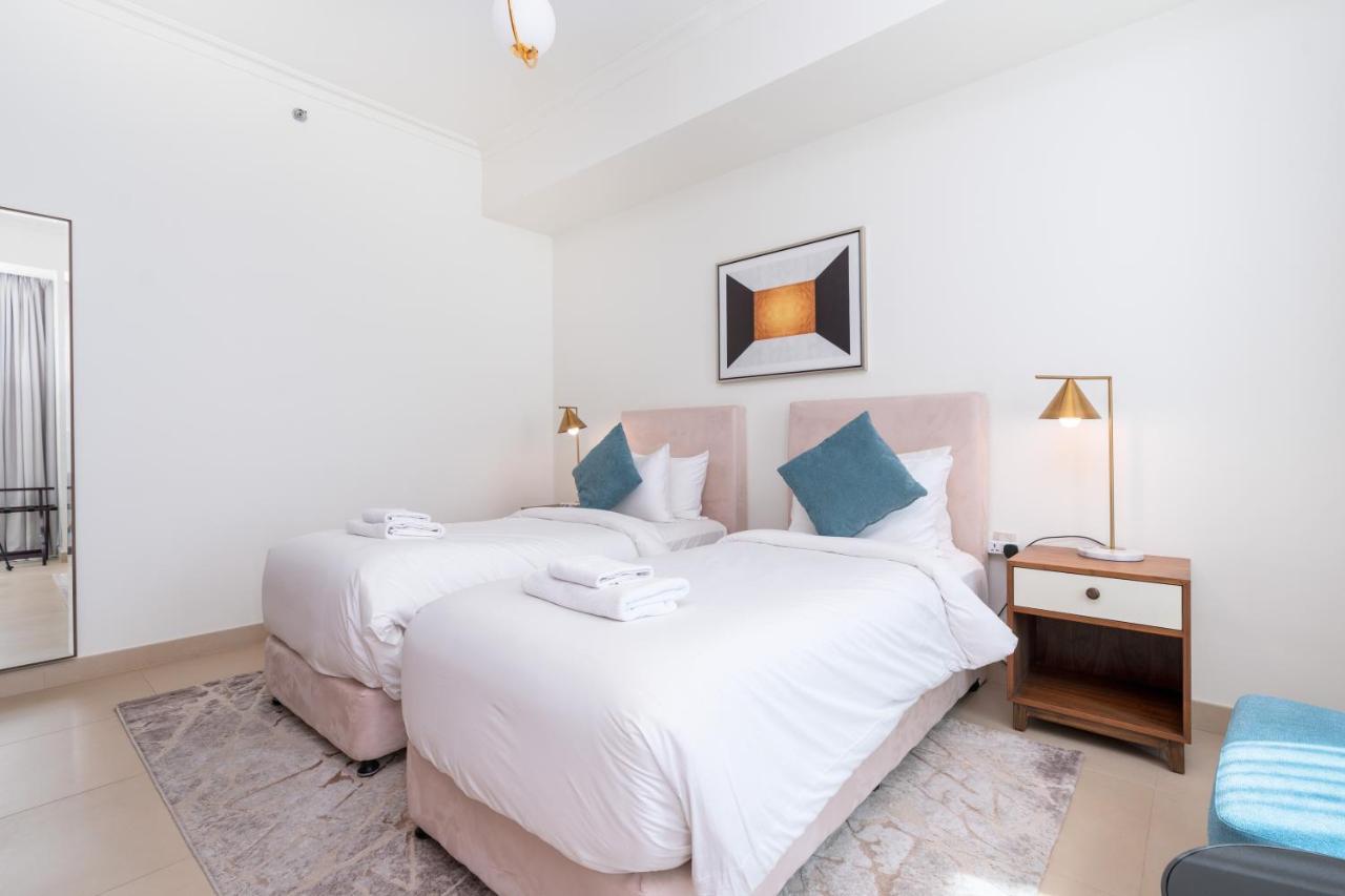 Vacay Lettings - Burj Vista High Floor Burj Khalifa & Fountain View Leilighet Dubai Eksteriør bilde