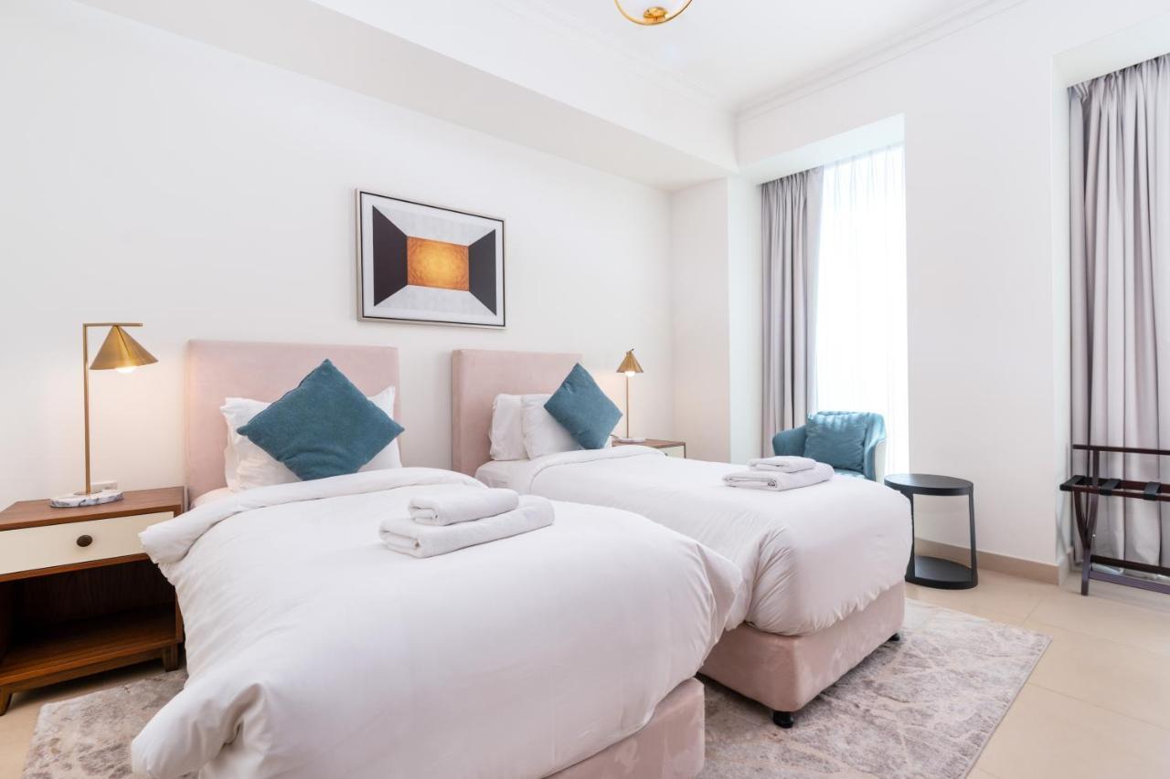 Vacay Lettings - Burj Vista High Floor Burj Khalifa & Fountain View Leilighet Dubai Eksteriør bilde